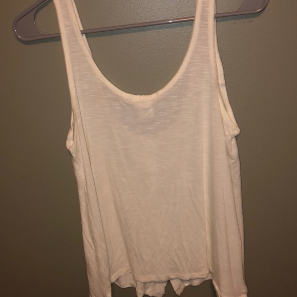 Cream tank top with strap accent patterns - Picture 4 of 4
